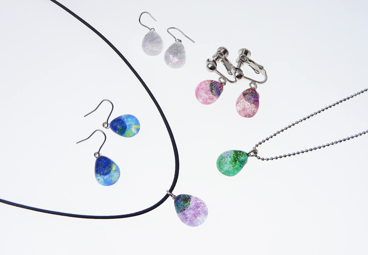 硝屋ガラスアクセサリー