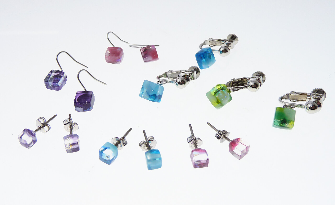 硝屋ガラスアクセサリー